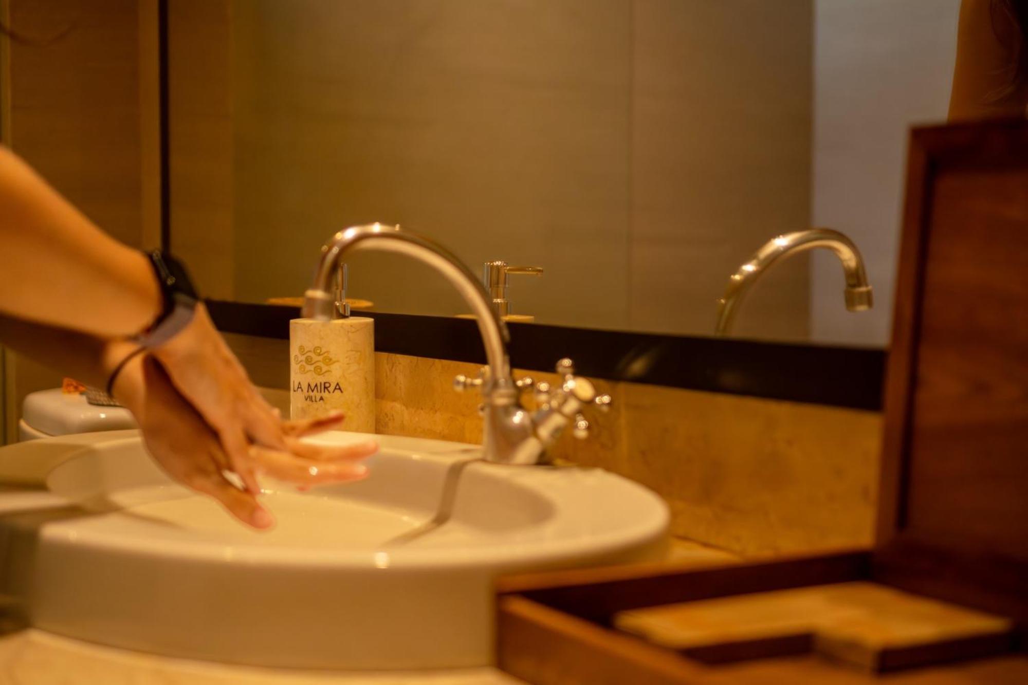 La Mira Villa Seminyak By Ini Vie Hospitality Kerobokan Eksteriør bilde